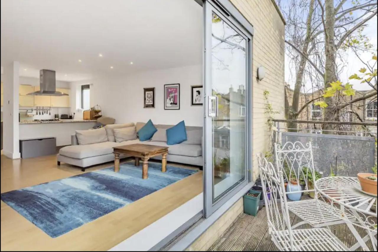 Spacious, Bright And Modern Flat In Holloway ลอนดอน ภายนอก รูปภาพ