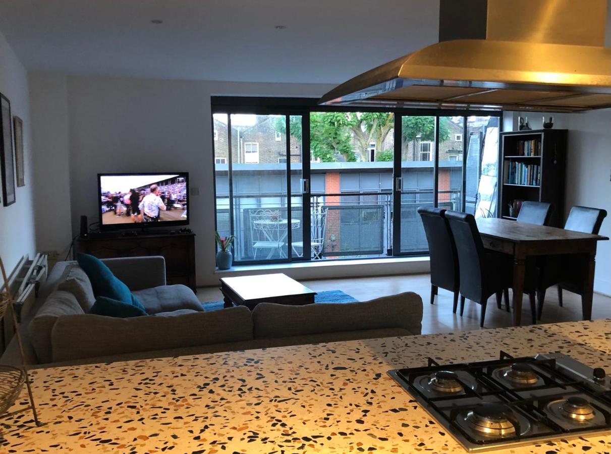 Spacious, Bright And Modern Flat In Holloway ลอนดอน ภายนอก รูปภาพ
